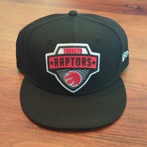 Toronto Raptors Blakc Fitted Hat
